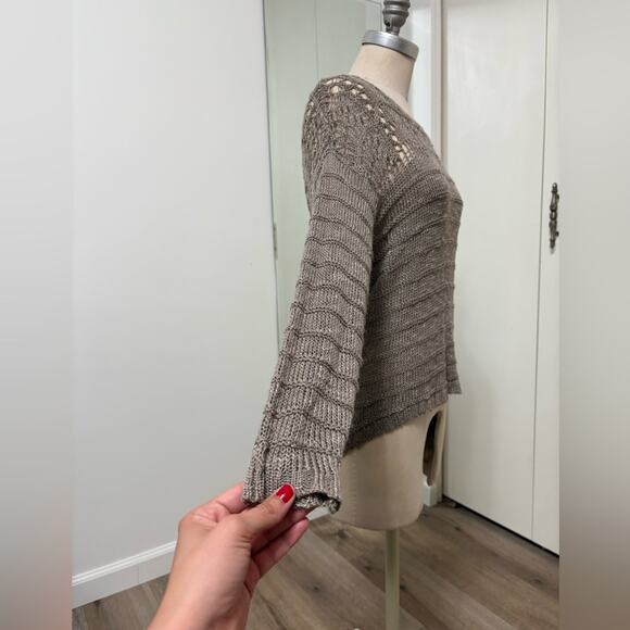 American Rag Taupe Woman's Long Sleeve Knit Top with Crochet Accents Sweater XS - Picture 2 of 5